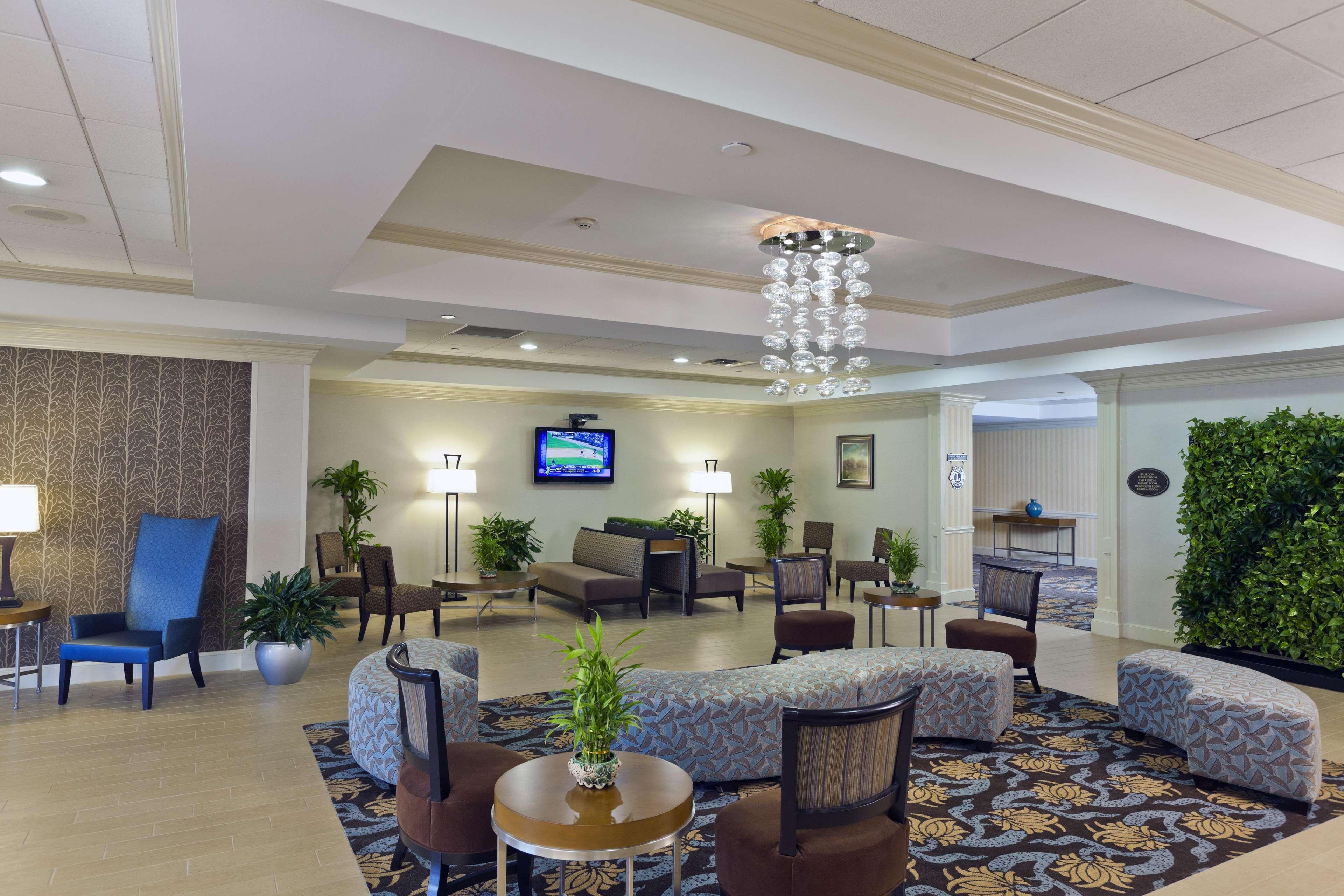 Doubletree By Hilton Mahwah Hotel Exterior photo