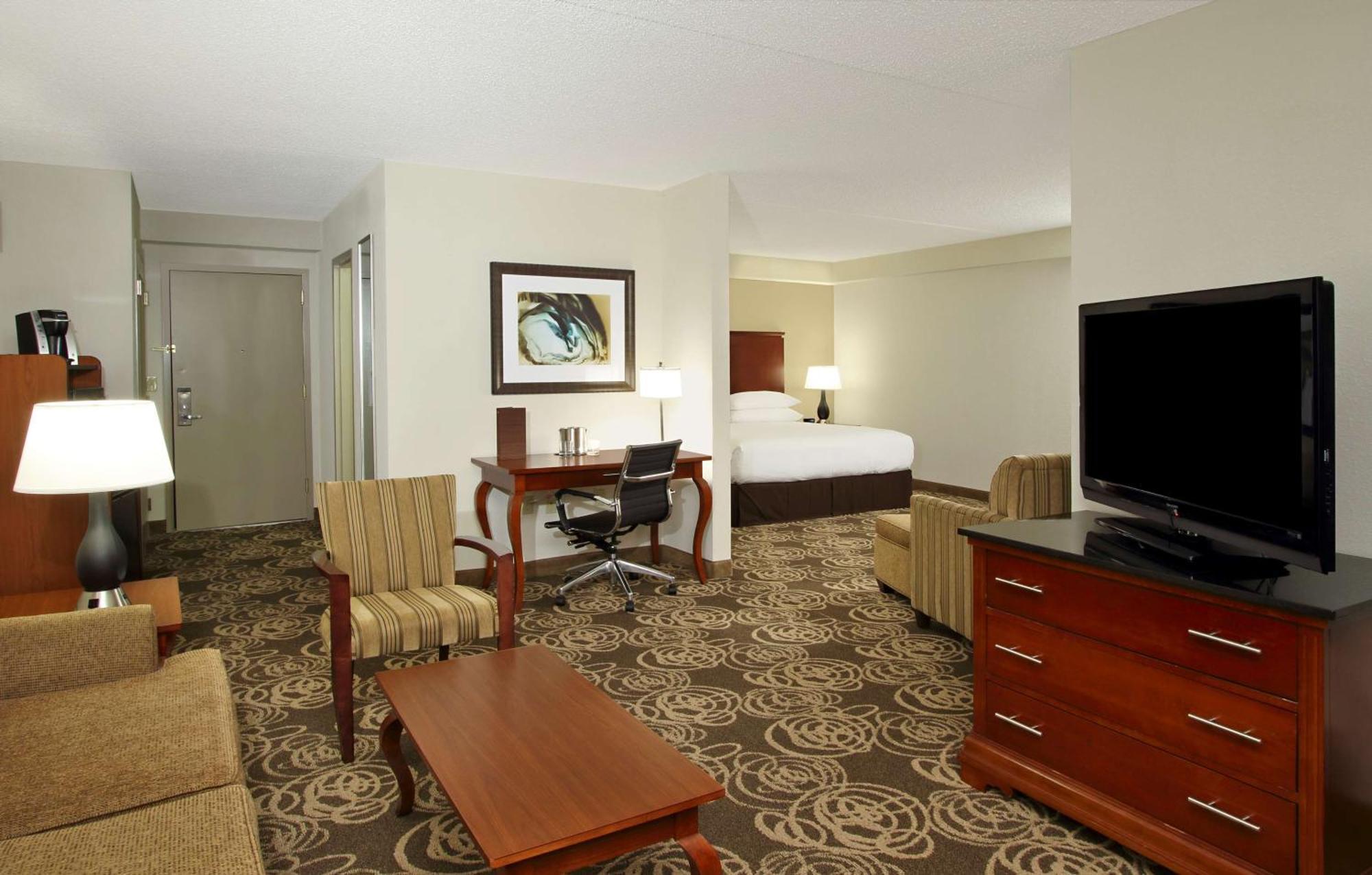 Doubletree By Hilton Mahwah Hotel Exterior photo