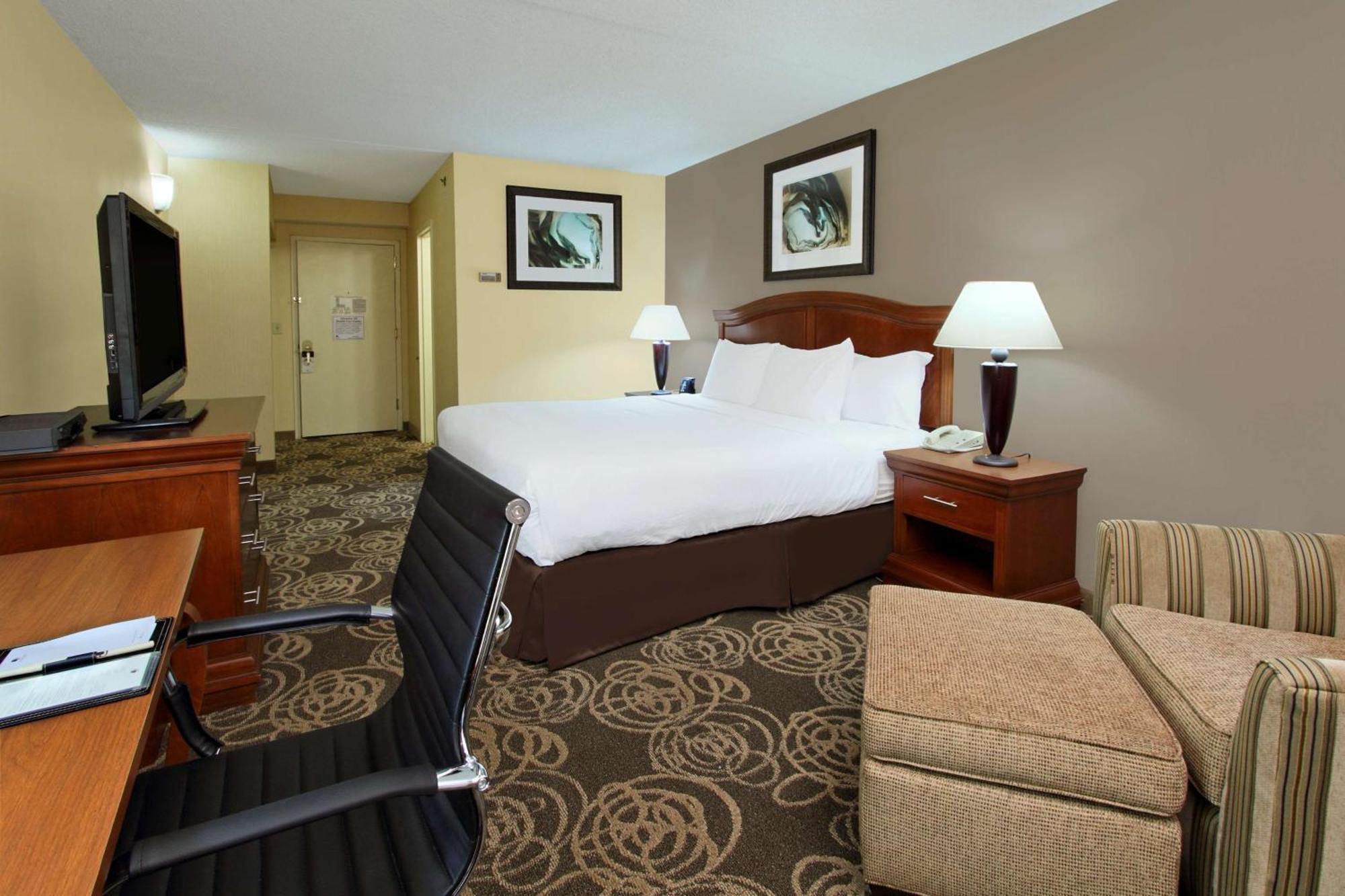 Doubletree By Hilton Mahwah Hotel Exterior photo