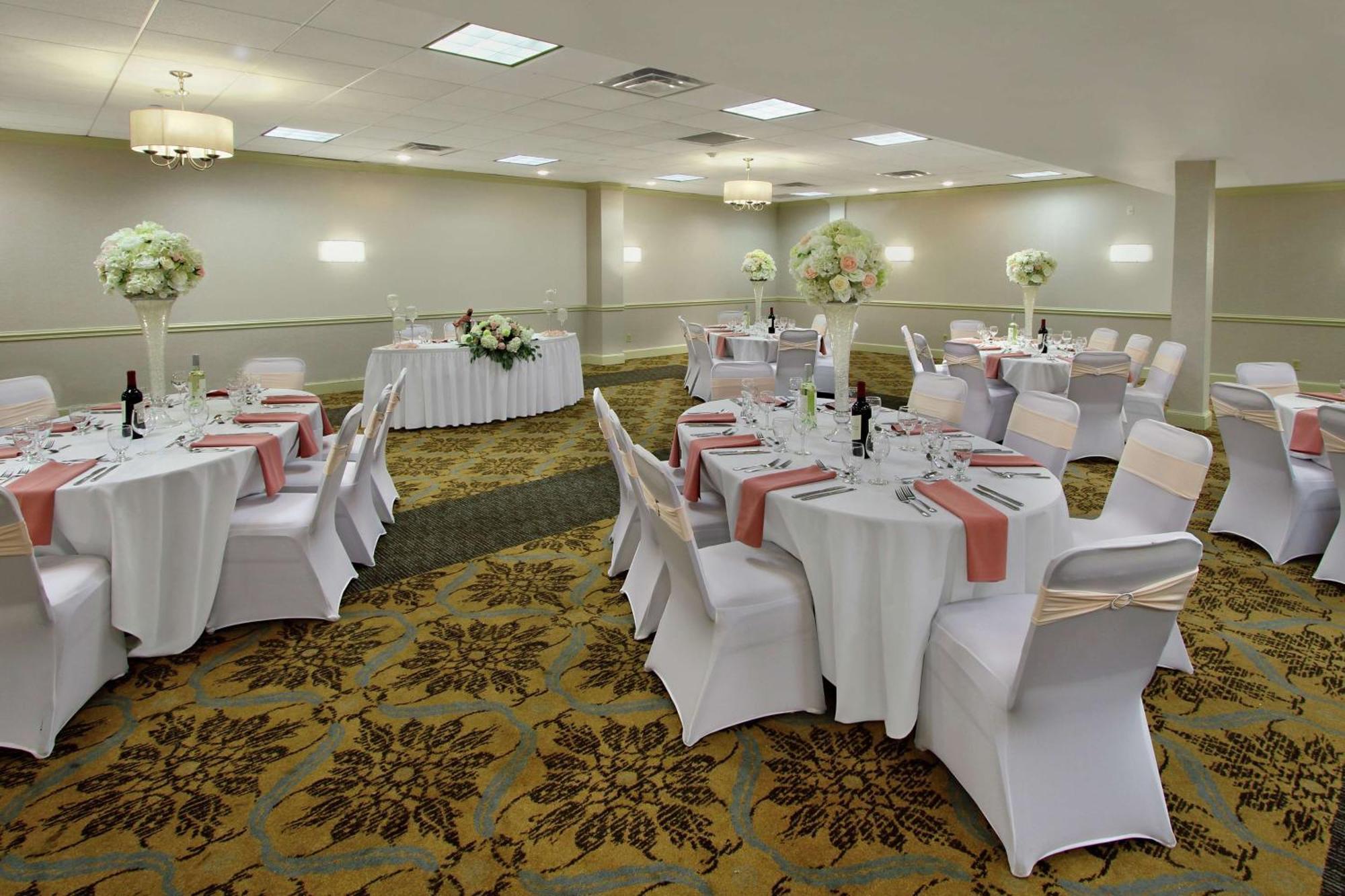 Doubletree By Hilton Mahwah Hotel Exterior photo