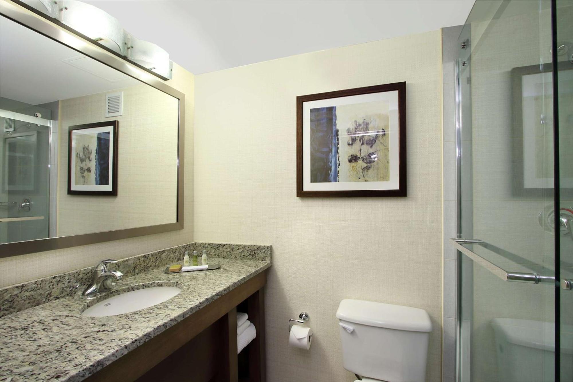 Doubletree By Hilton Mahwah Hotel Exterior photo