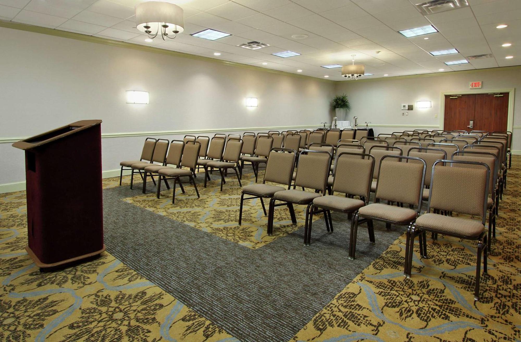 Doubletree By Hilton Mahwah Hotel Exterior photo