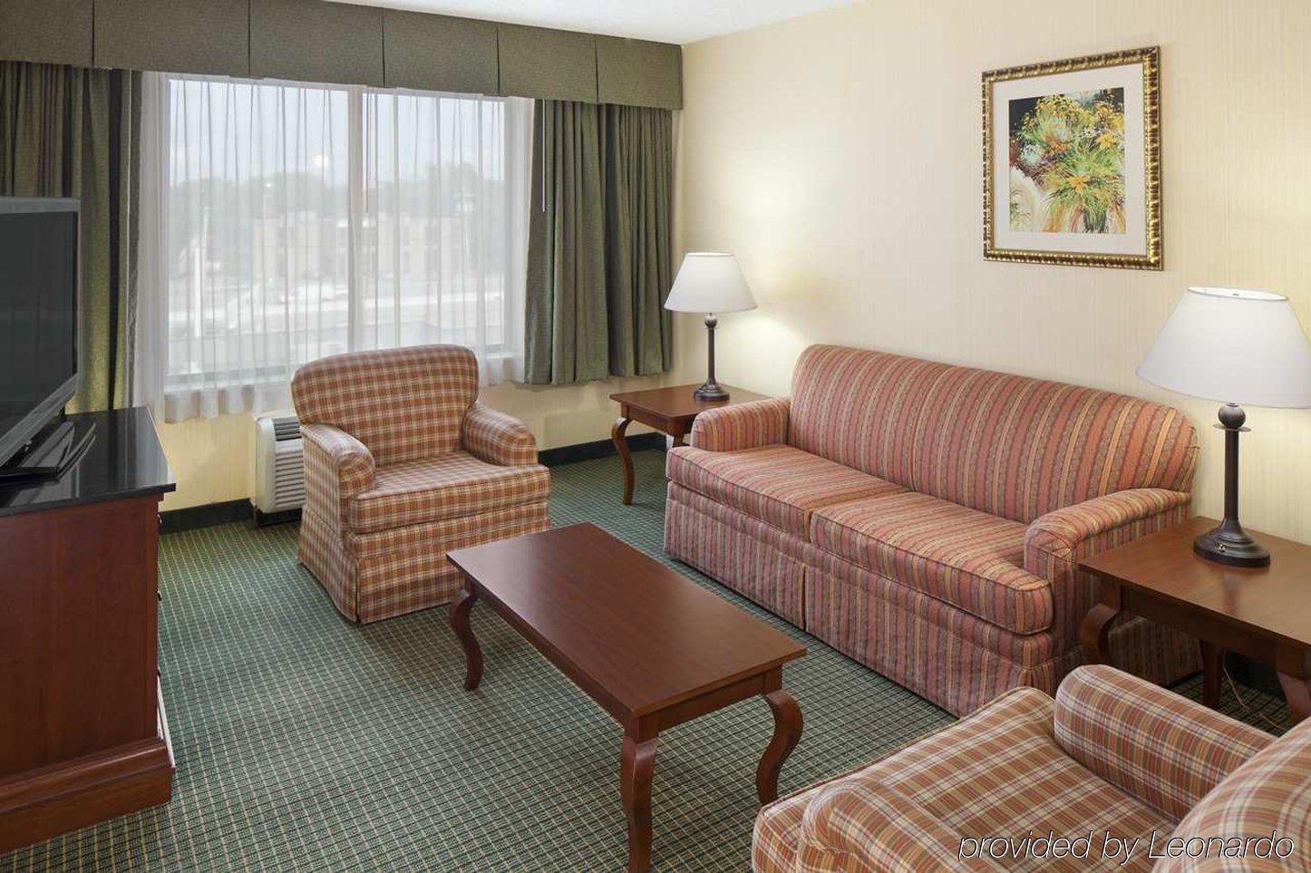 Doubletree By Hilton Mahwah Hotel Room photo