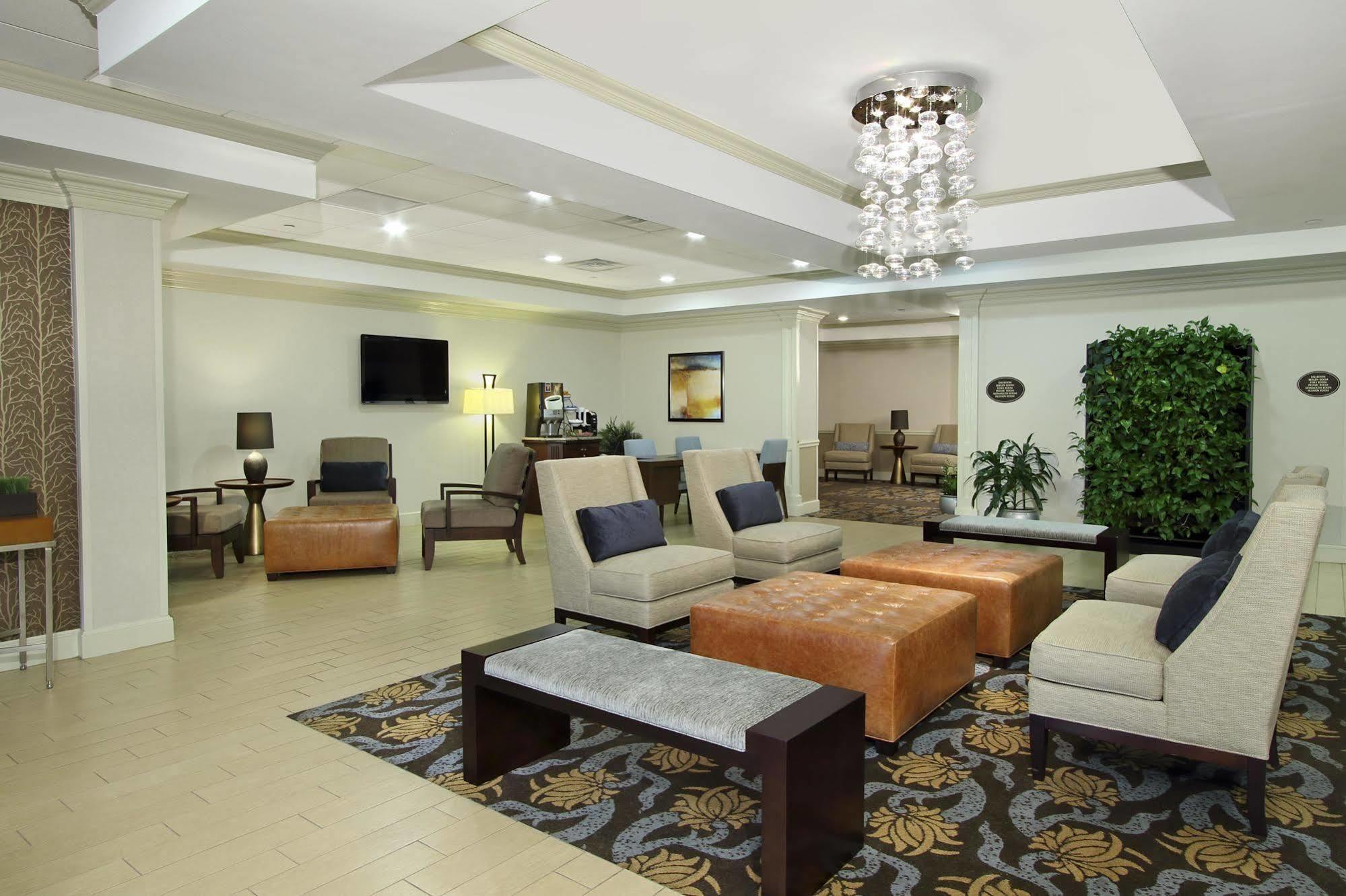 Doubletree By Hilton Mahwah Hotel Exterior photo